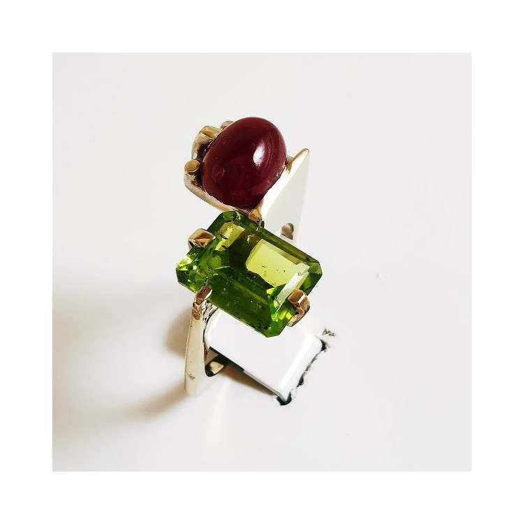 Bague "Jeanne" Péridot Rubis Or Blanc 750 - 18 carats