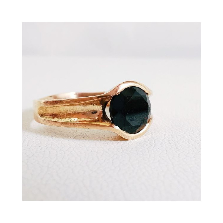 Bague Solitaire "Nid Précieux" Spinelle Noir Or Rose 750 - 18 carats