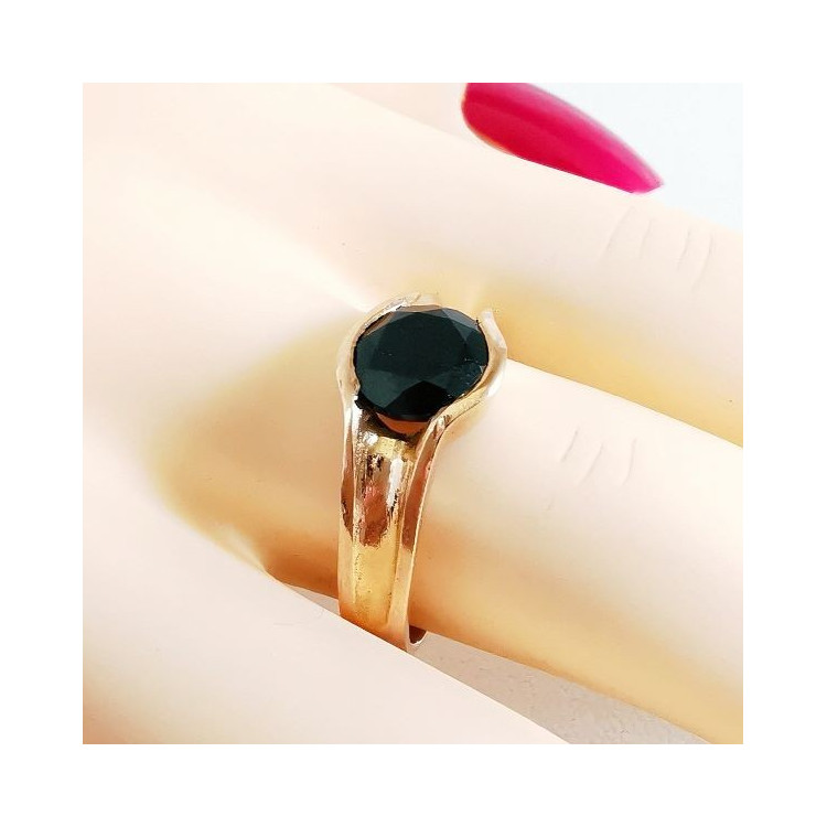 Bague Solitaire "Nid Précieux" Spinelle Noir Or Rose 750 - 18 carats