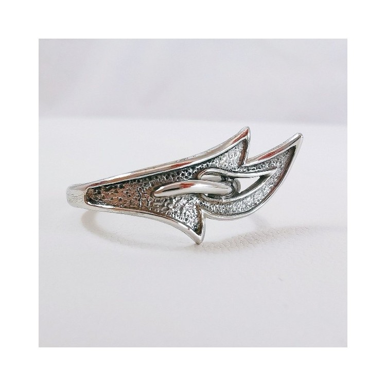 Pin's coeur – L'indiscrète