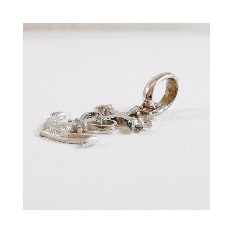 Pendentif Croix De Camargue En Argent 925/000 Rhodié - 18x12mm - Élégance Intemporelle Tata Gisèle