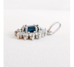 Pendentif "Madame Lady" Saphir entourage Diamants Or Blanc 750 - 18 carats