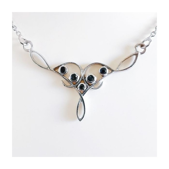 Collier Arabesque Saphirs Or Blanc 750 - 18 carats Pièce Unique