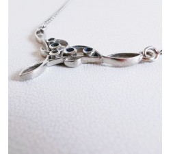 Collier Arabesque Saphirs Or Blanc 750 - 18 carats Pièce Unique