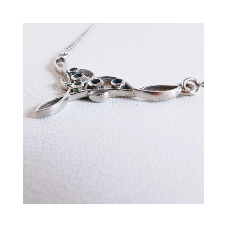 Collier Arabesque Saphirs Or Blanc 750 - 18 carats Pièce Unique