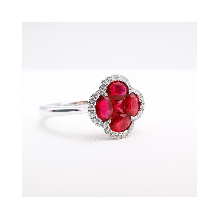 Bague Trèfle Rubis Diamants Ligne Vendôme Or blanc 750 - 18 carats