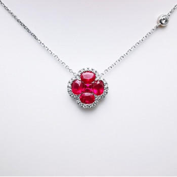 Collier Trèfle Rubis Diamants Ligne Vendôme Or Blanc 750 - 18 carats