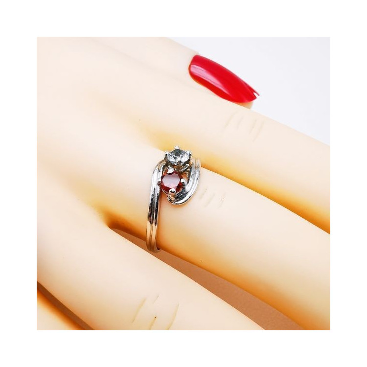 Bague "Toi et Moi" Aigue Marine Grenat Or blanc 750 - 18 carats