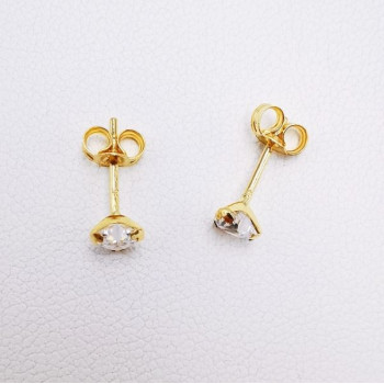 Boucles d'Oreilles Puces Oxydes de Zirconium Cœur Or Jaune 750 - 18 carats